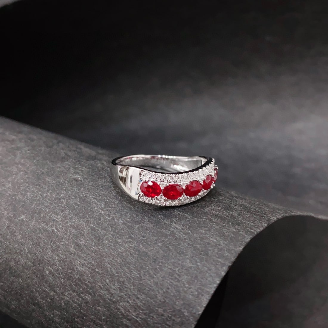 14k Gold 1.12 Ctw Vivid Red Natural Ruby & Diamond Ring - 4