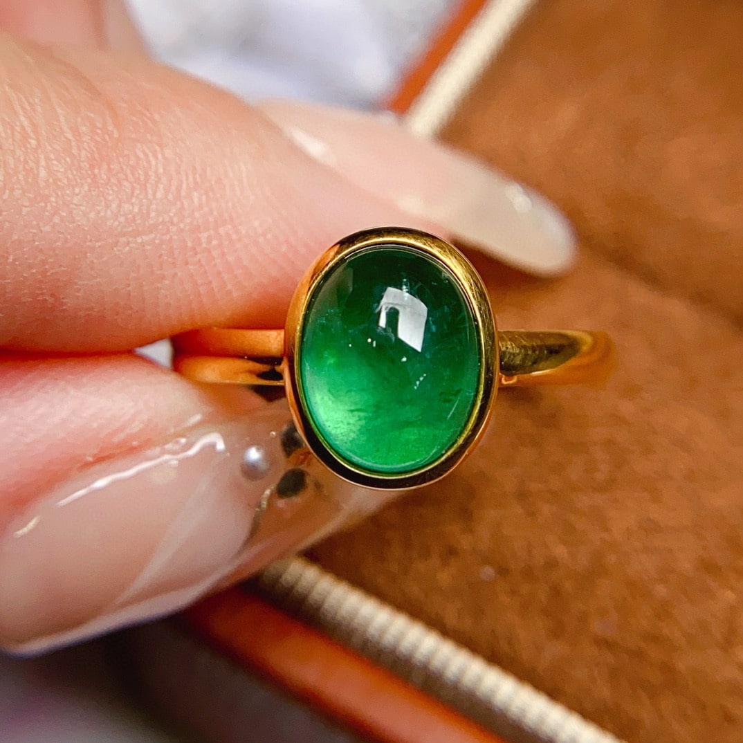 14k Gold 1.9 Ct Natural Emerald Ring - 4