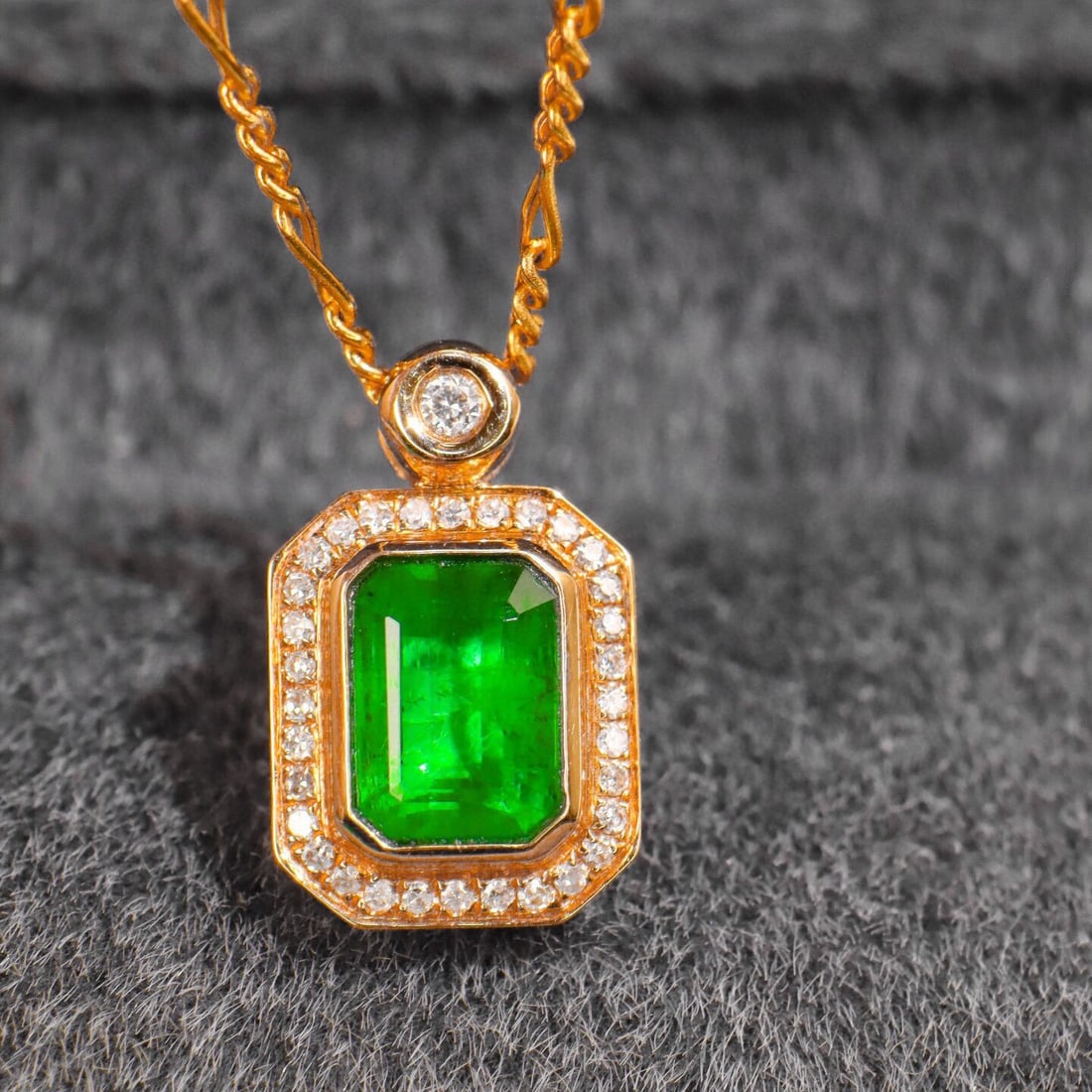 14k Gold 1.11 Ctw Vivid Green Natural Emerald & Diamond Pendant( Without Chain ) (1 of 5)