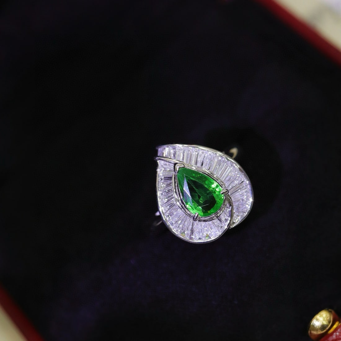 14k Gold 1.93 Ctw Natural Tsavorite & Diamond Ring - 5