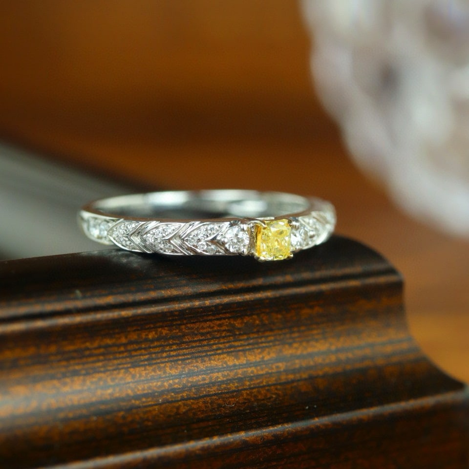 14k Gold 0.33 Ctw Natural Yellow Diamond & Diamond Ring - 2