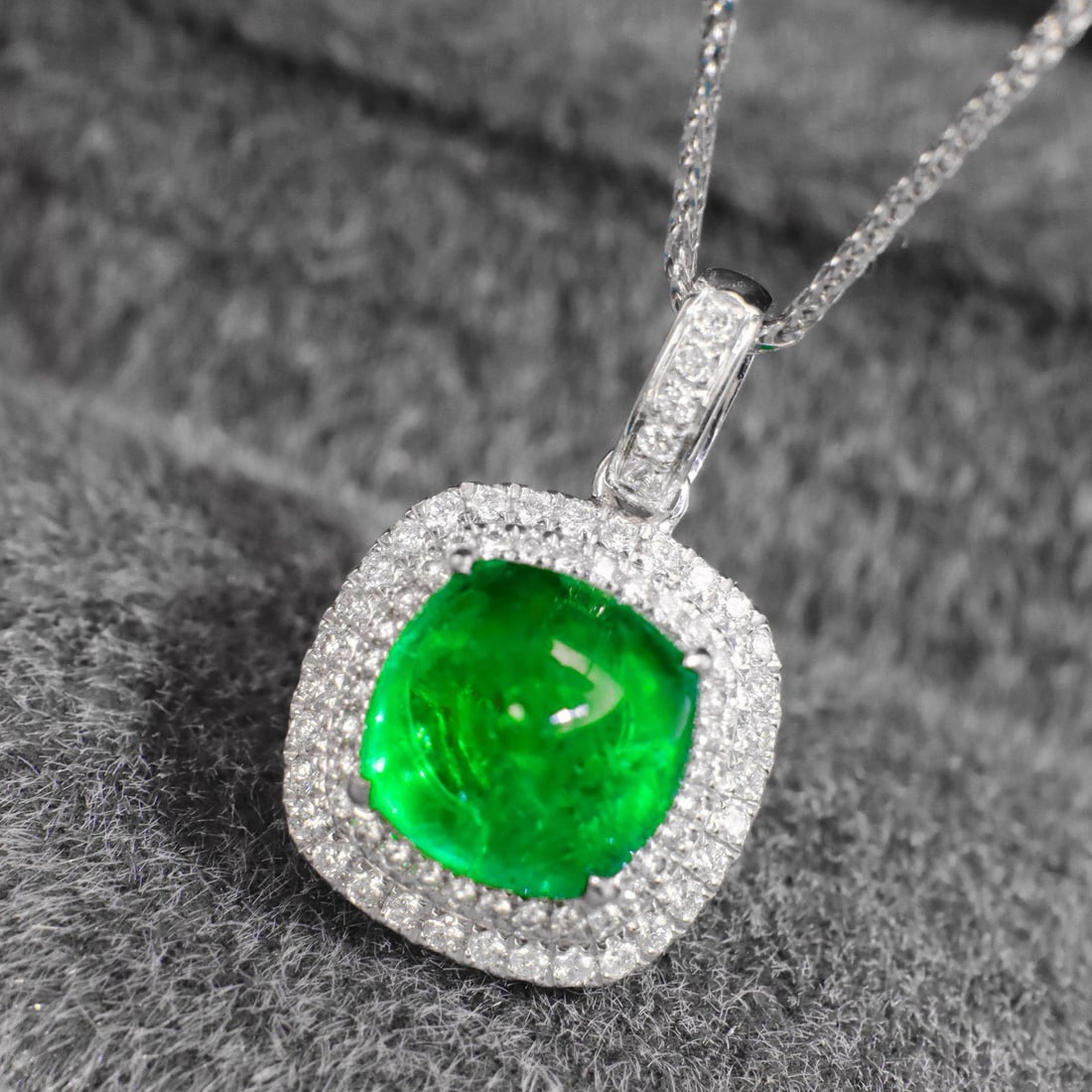 14k Gold 2.38 Ctw Vivid Green Natural Emerald & Diamond Pendant( Without Chain ) - 2