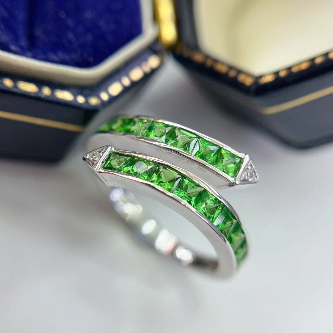 14k Gold 1.80 Ct Natural Tsavorite & Diamond Ring - 2