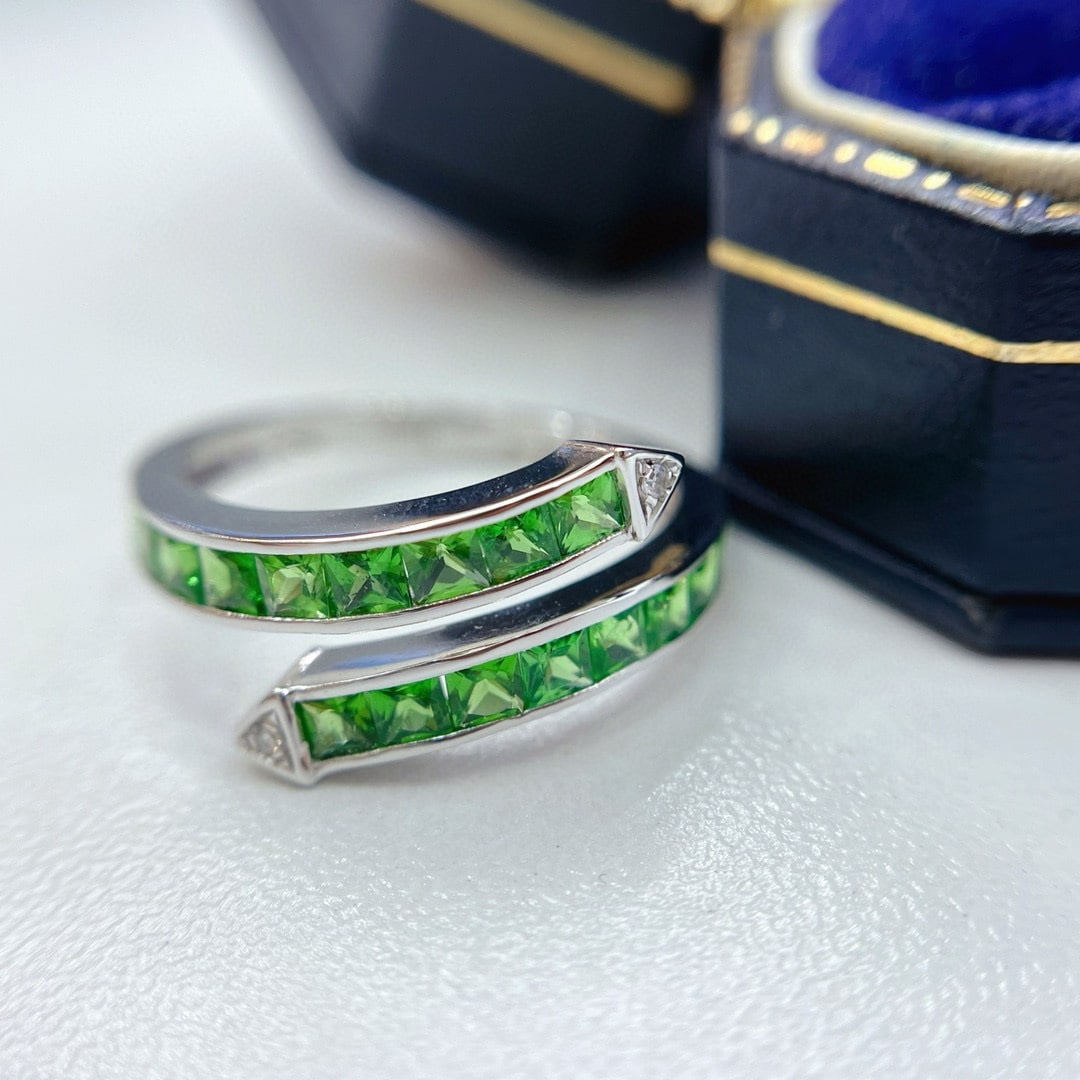 14k Gold 1.80 Ct Natural Tsavorite & Diamond Ring - 5