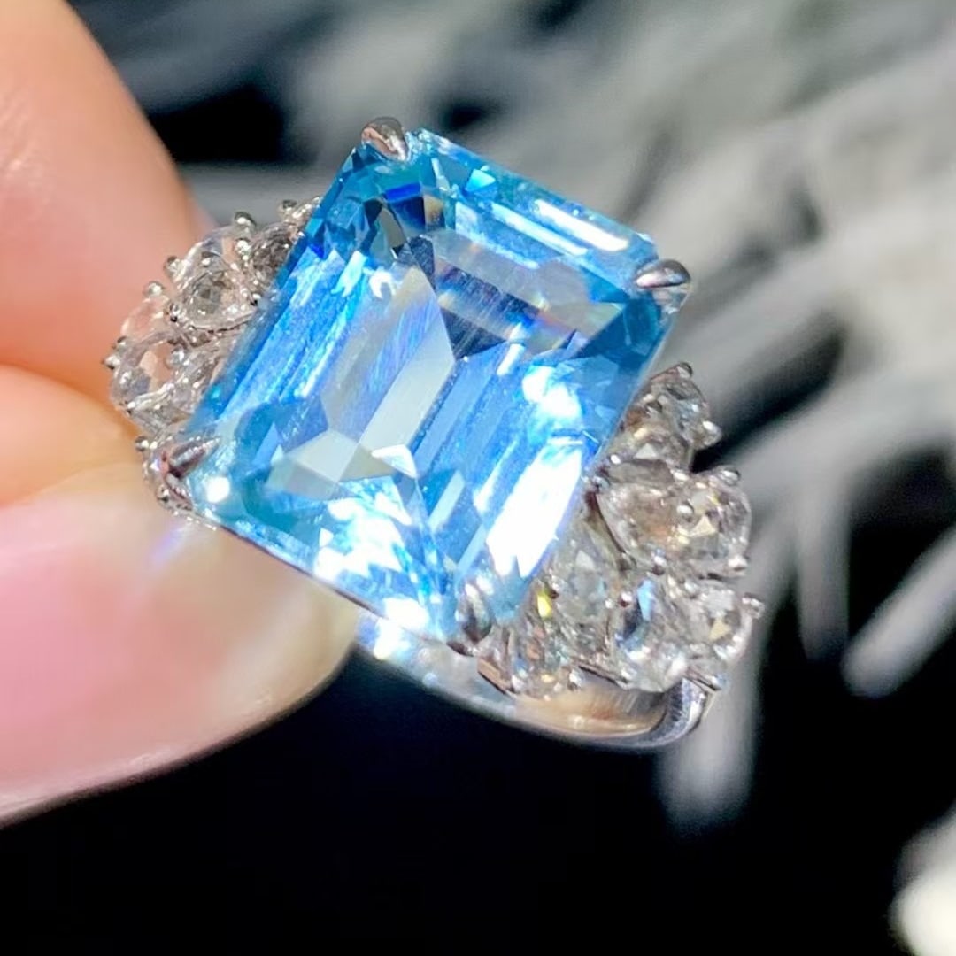 14k Gold 4.8 Ct Natural Aquamarine & Sapphire Ring - 2