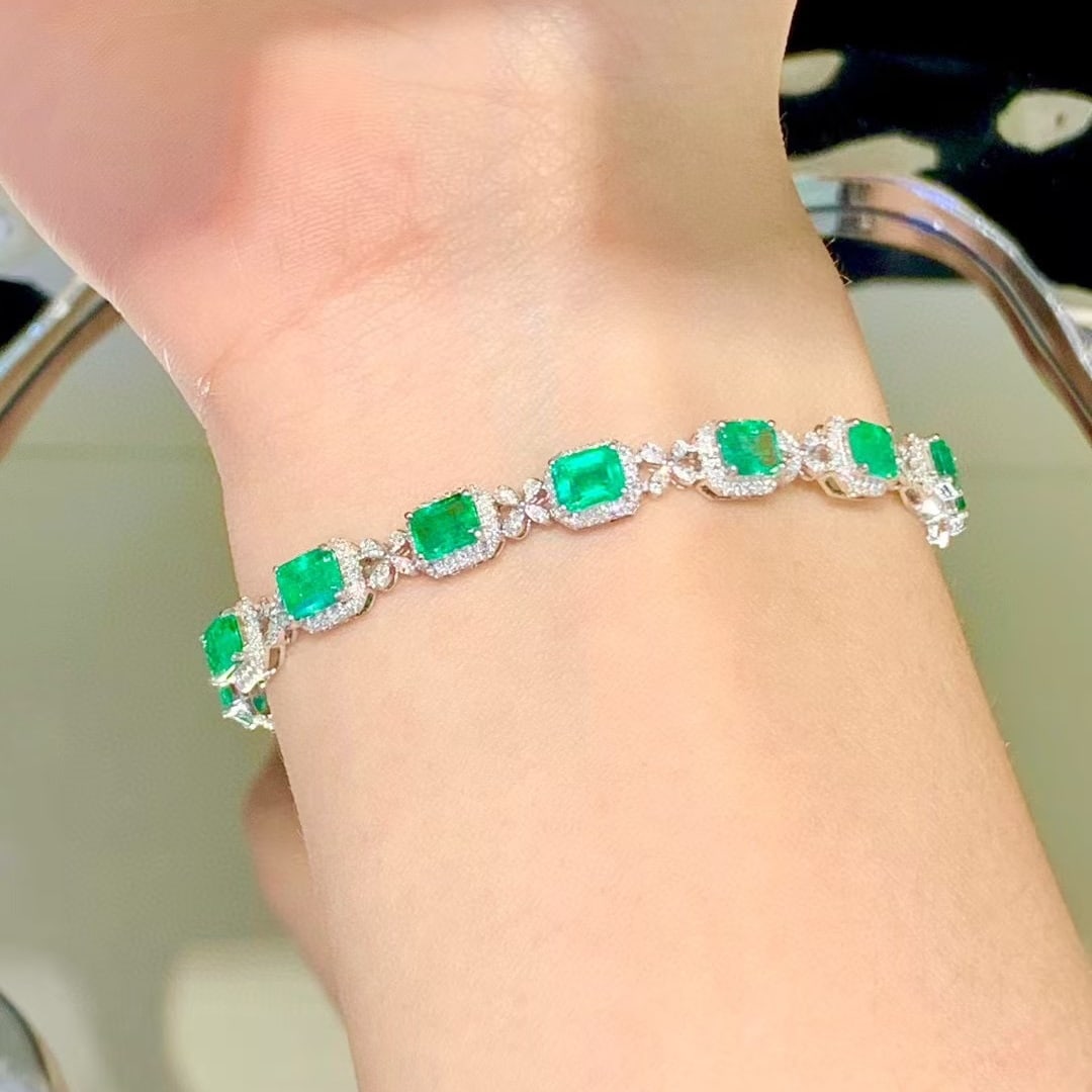 14k Gold 7.5 Ct Natural Emerald & Diamond Bracelet - 2