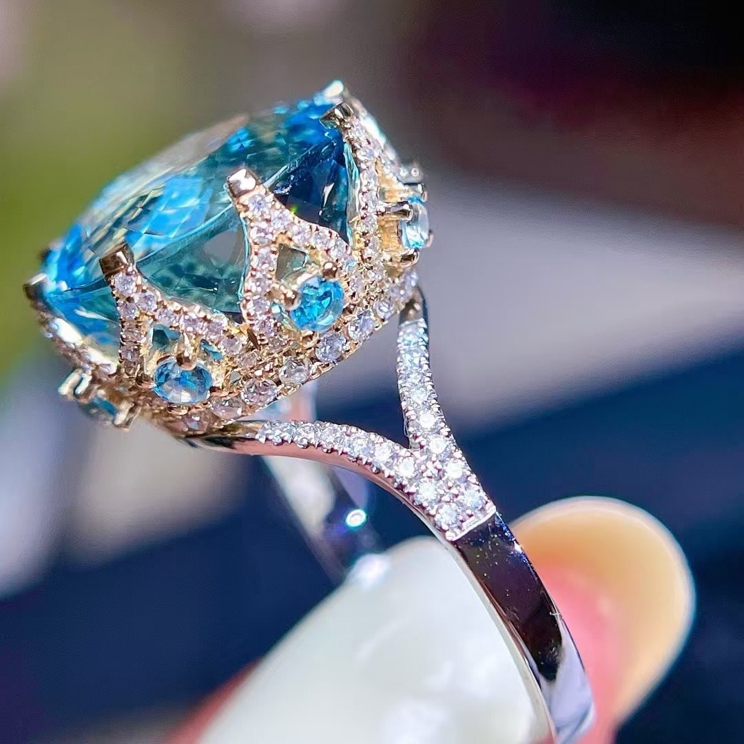 14k Gold 9.28 Ctw Natural Aquamarine & Diamond Ring - 3