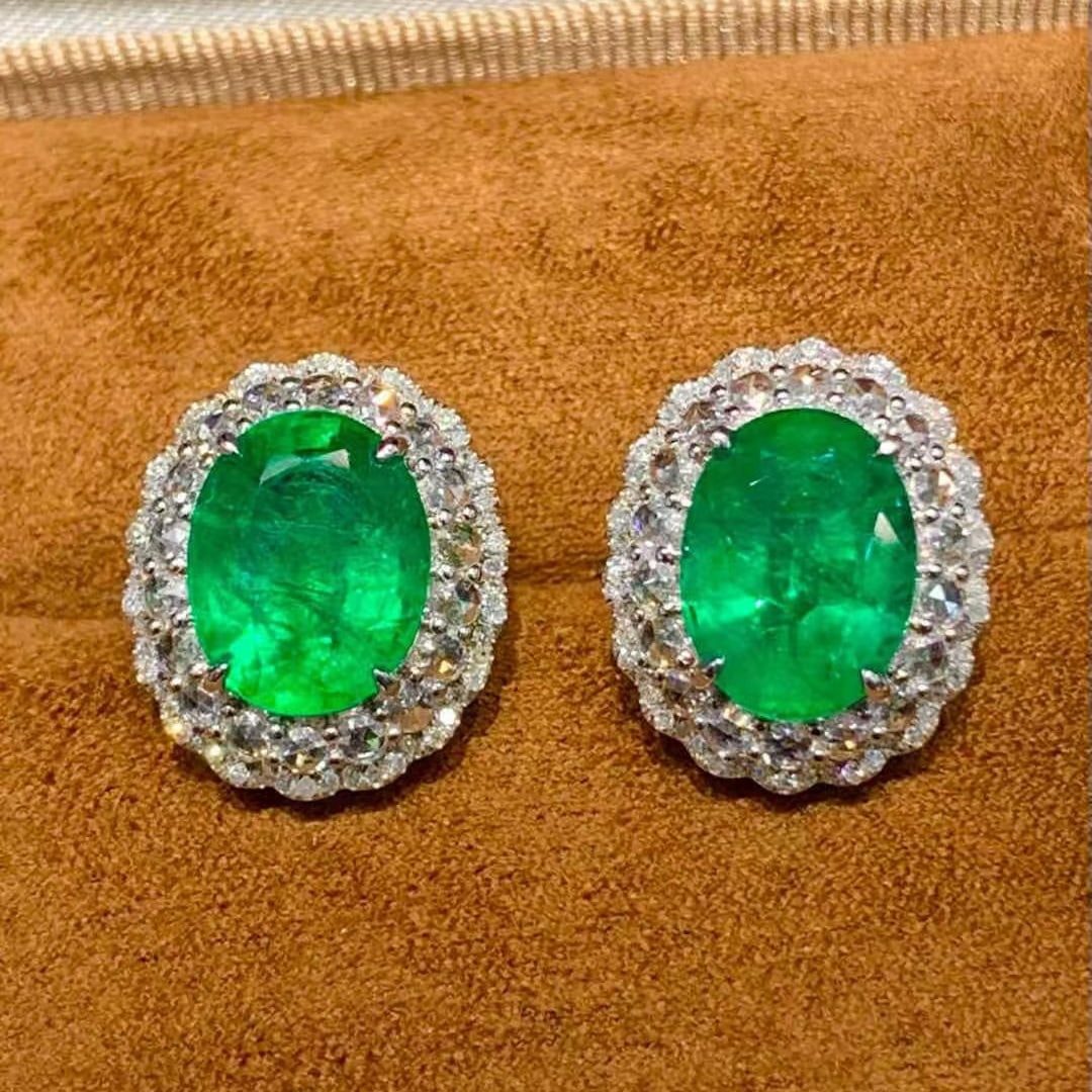 14k Gold 6.8 Ct Natural Emerald & Diamond Earrings - 2