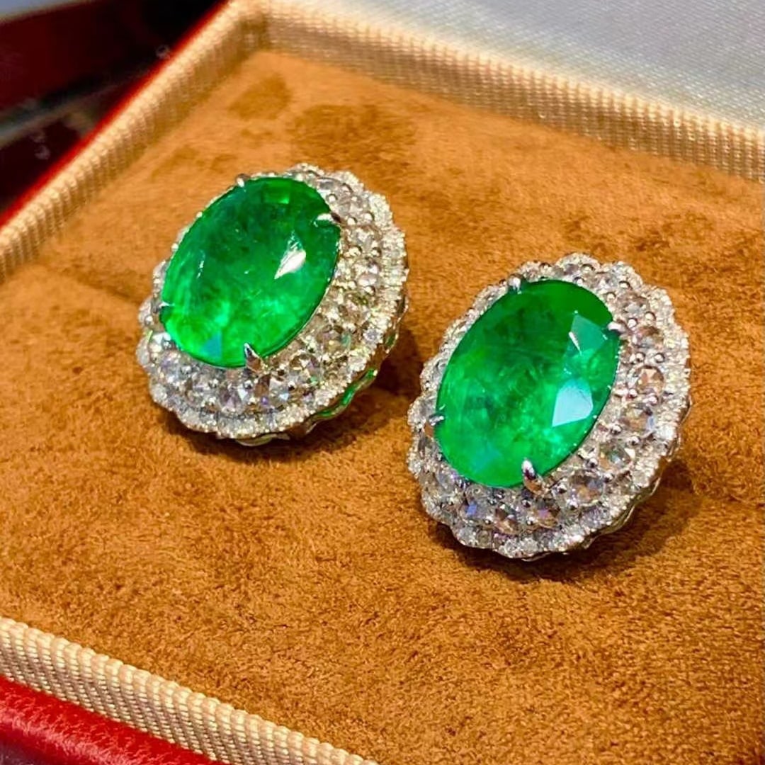 14k Gold 6.8 Ct Natural Emerald & Diamond Earrings - 3