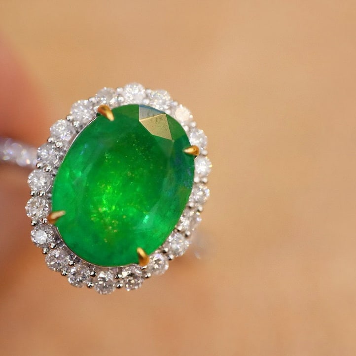 14k Gold 6.38 Ct Natural Emerald & Diamond Ring - 2