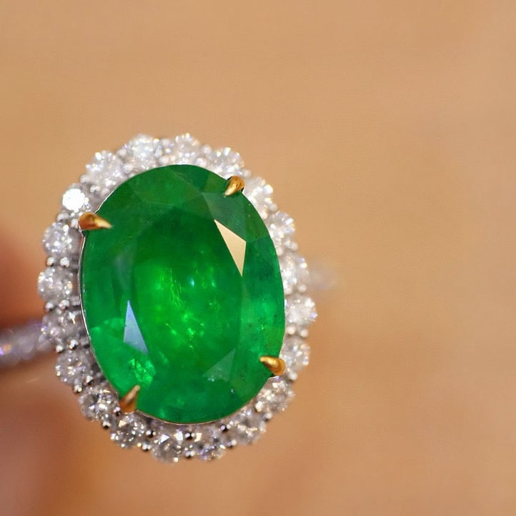 14k Gold 6.38 Ct Natural Emerald & Diamond Ring - 3