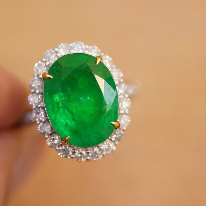 14k Gold 6.38 Ct Natural Emerald & Diamond Ring - 6