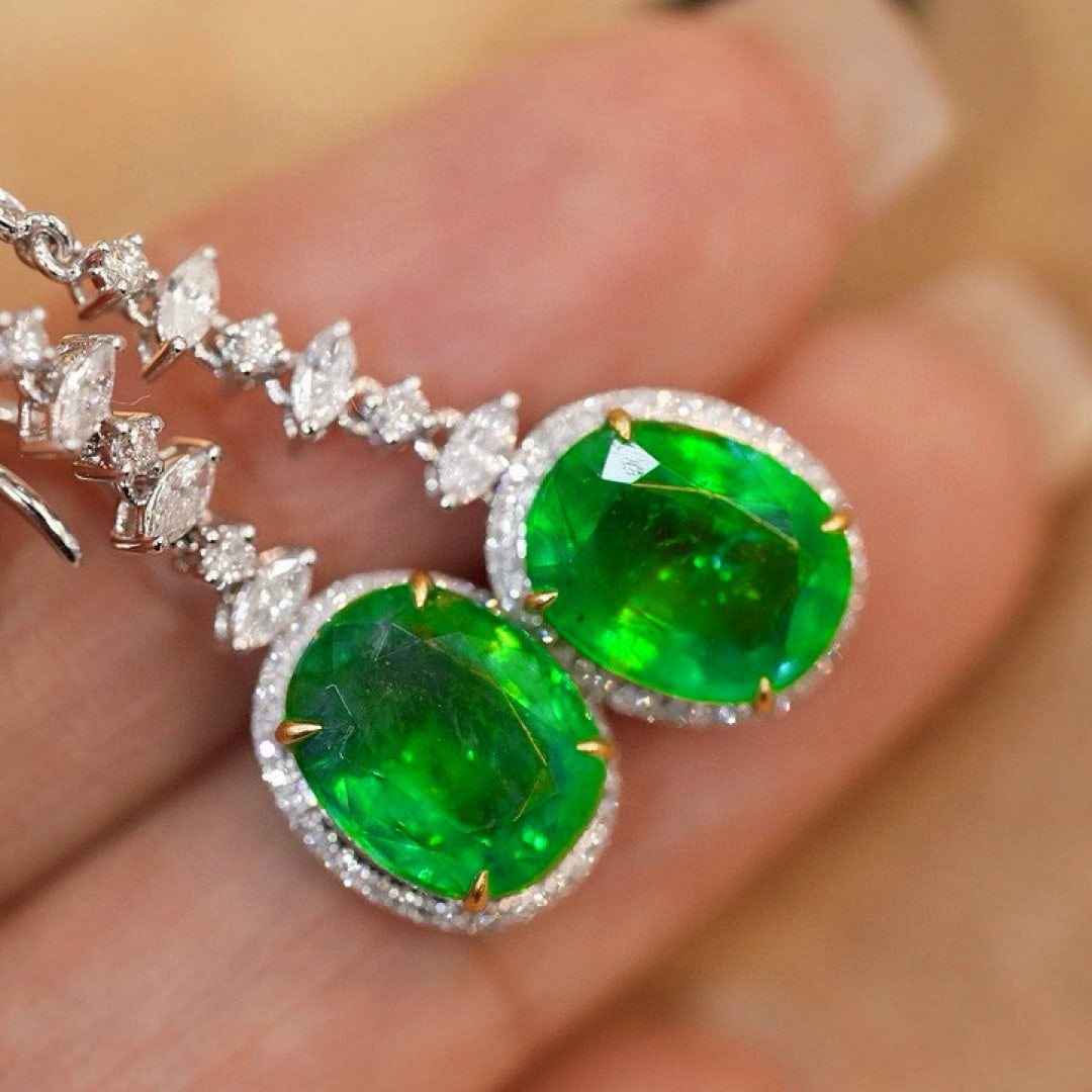 14k Gold 5.65 Ct Natural Emerald & Diamond Earrings - 2