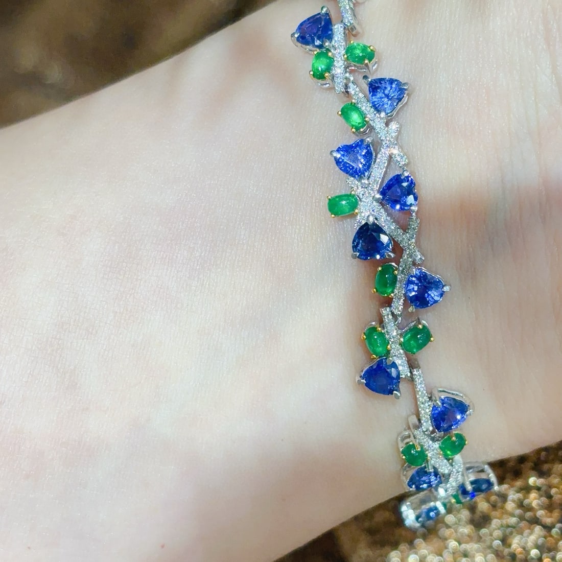 14k Gold 7.5 Ct Natural Sapphire & Emerald & Diamond Bracelet - 4