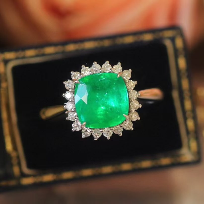 14k Gold 2.55 Ctw Natural Emerald & Diamond Ring (1 of 8)