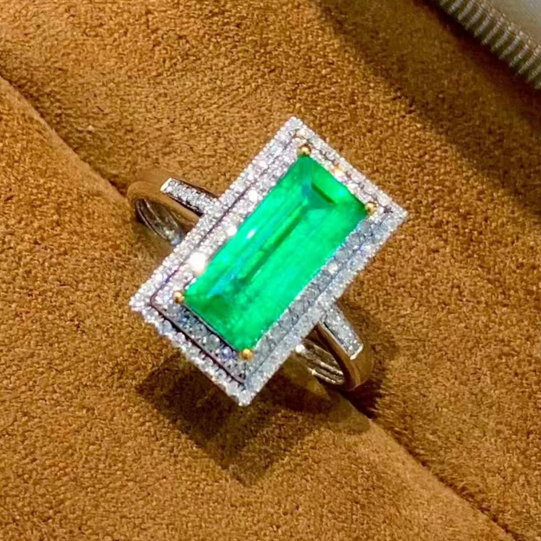 14k Gold 1.65 Ct Natural Emerald & Diamond Ring - 2