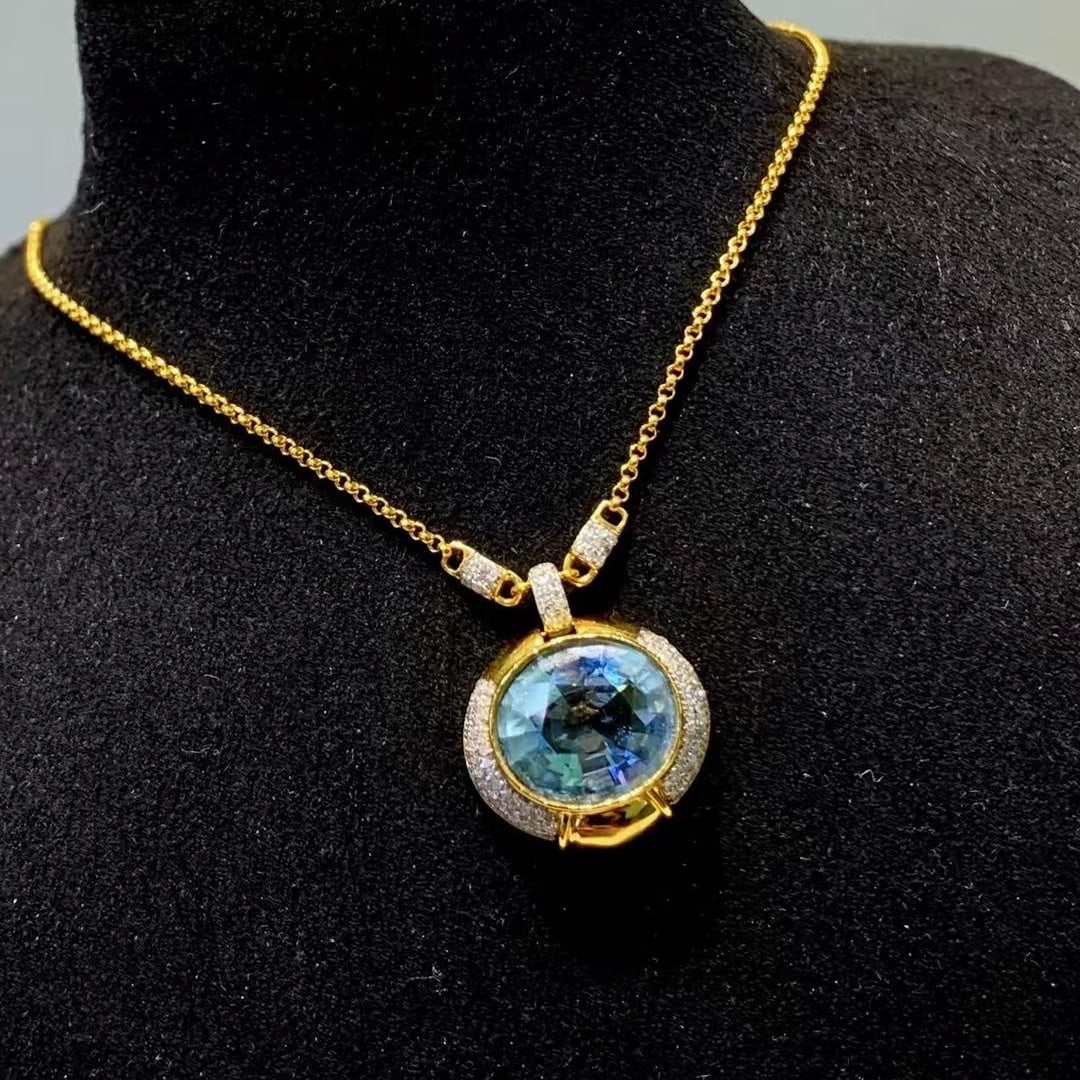 14k Gold 4.6 Ct Natural Aquamarine & Diamond Necklace - 4