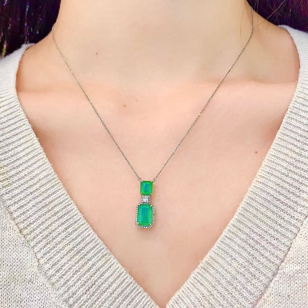 14k Gold 3 Ct Natural Emerald & Diamond Necklace - 4