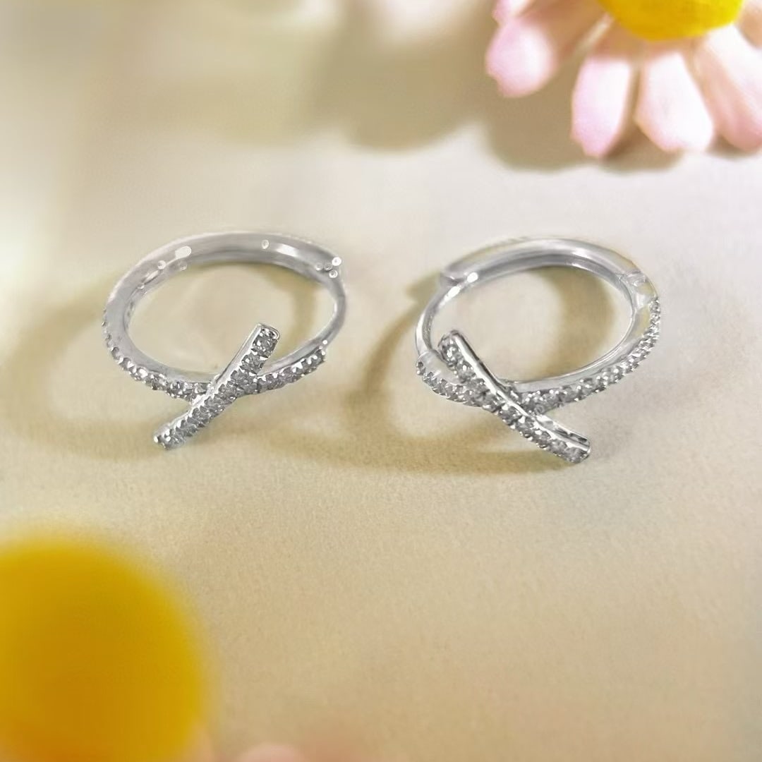 14k Gold 0.2 Ct Natural H Diamond Earrings: Ref:230945151 // gold content:14k gold // main gemstone:diamond // shape:round // carat weight:0. 2ct // clarity grade:vs-si // color:h // treatment:natural // cut grade:g // Condition: NewLow