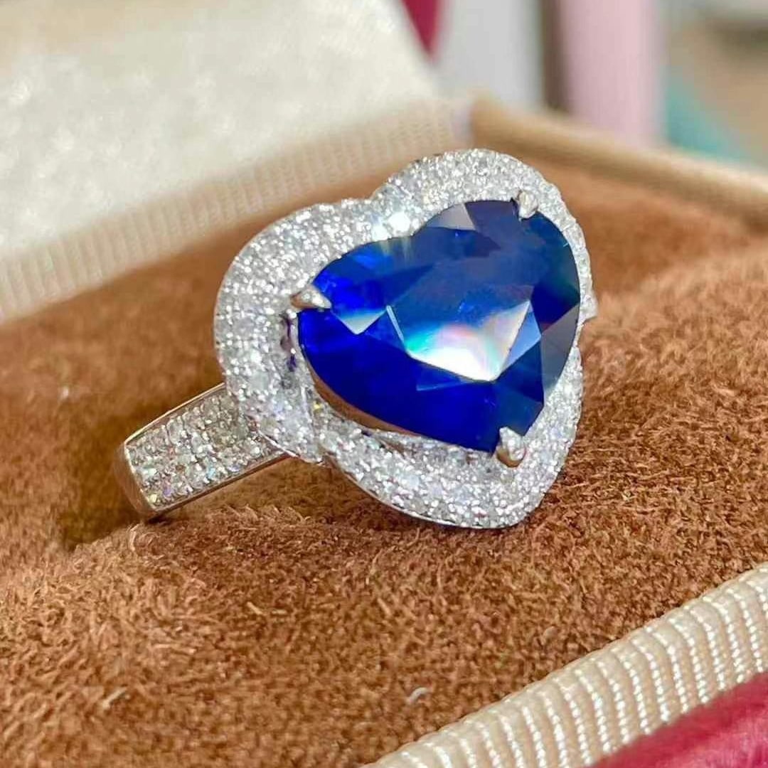 14k Gold 3.1 Ct Natural Sapphire & Diamond Ring - 2