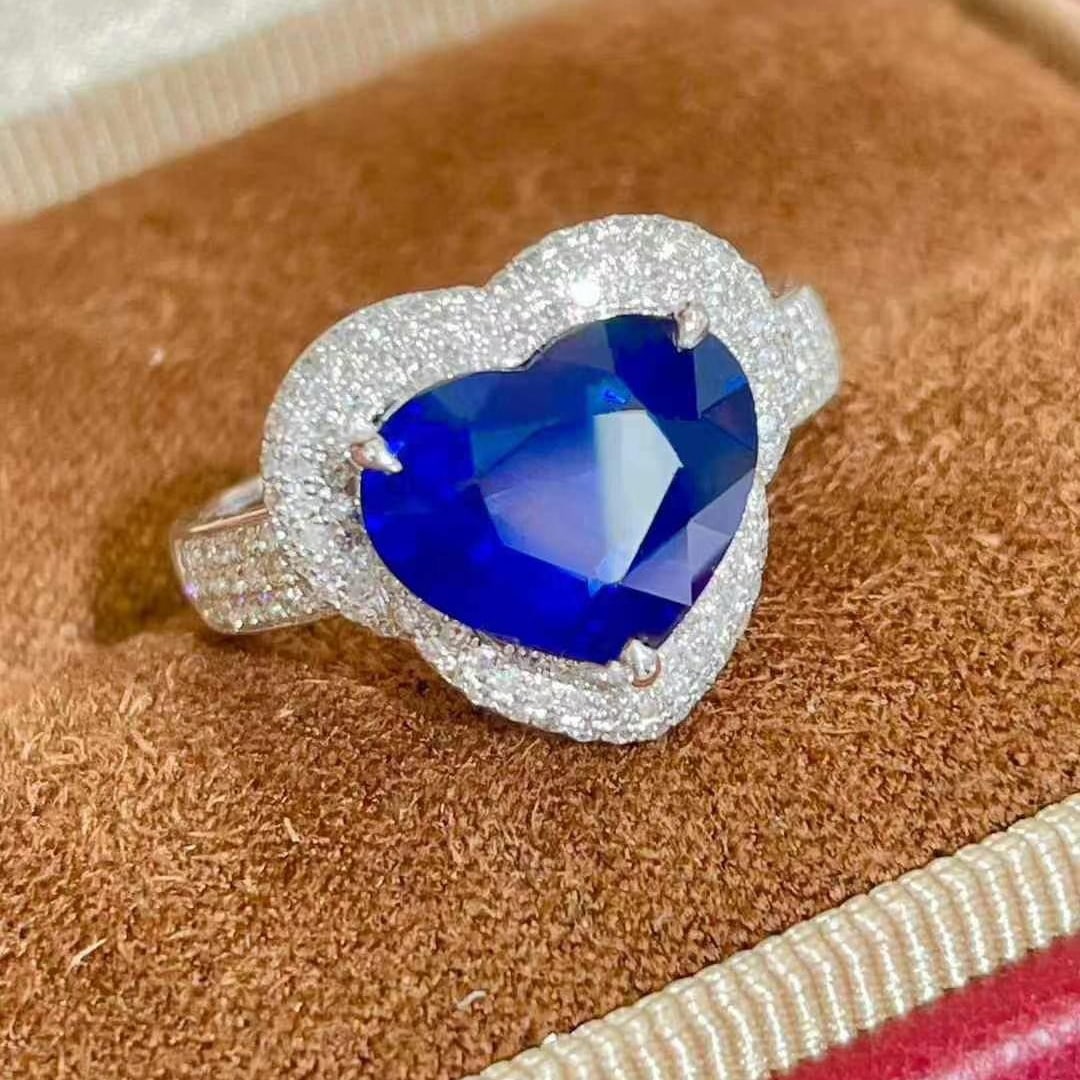 14k Gold 3.1 Ct Natural Sapphire & Diamond Ring - 4