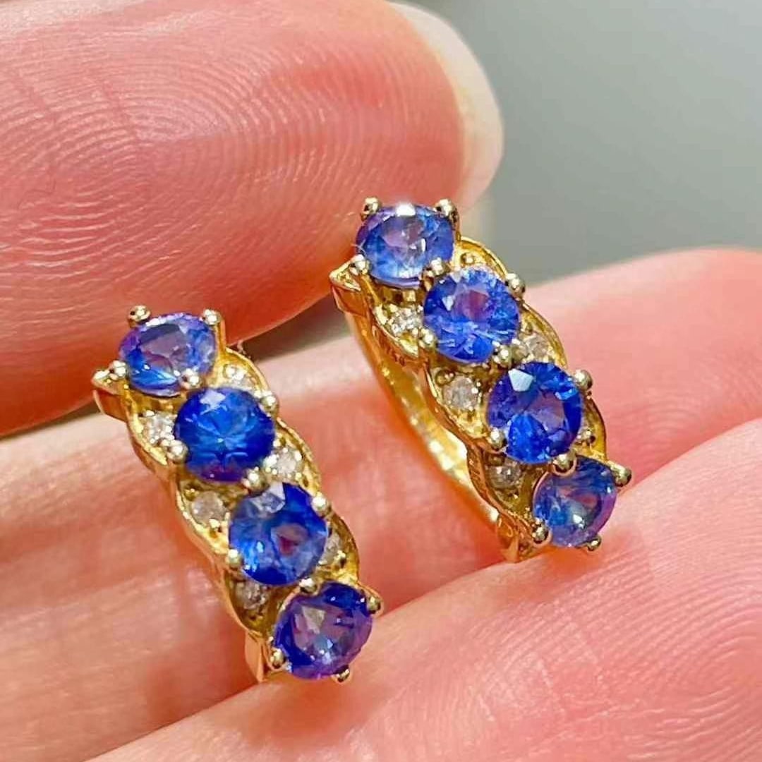 14k Gold 1.34 Ct Natural Sapphire & Diamond Earrings: Ref:230945160 // gold content:14k gold // main gemstone:sapphire // shape:round // carat weight:1. 34ct // color:blue // treatment:natural // cut grade:g // // adjacent gemstone 2 : diamond // shape:r