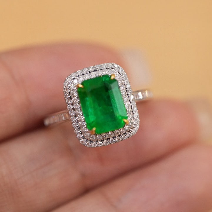 14k Gold 2.5 Ct Natural Emerald & Diamond Ring - 3
