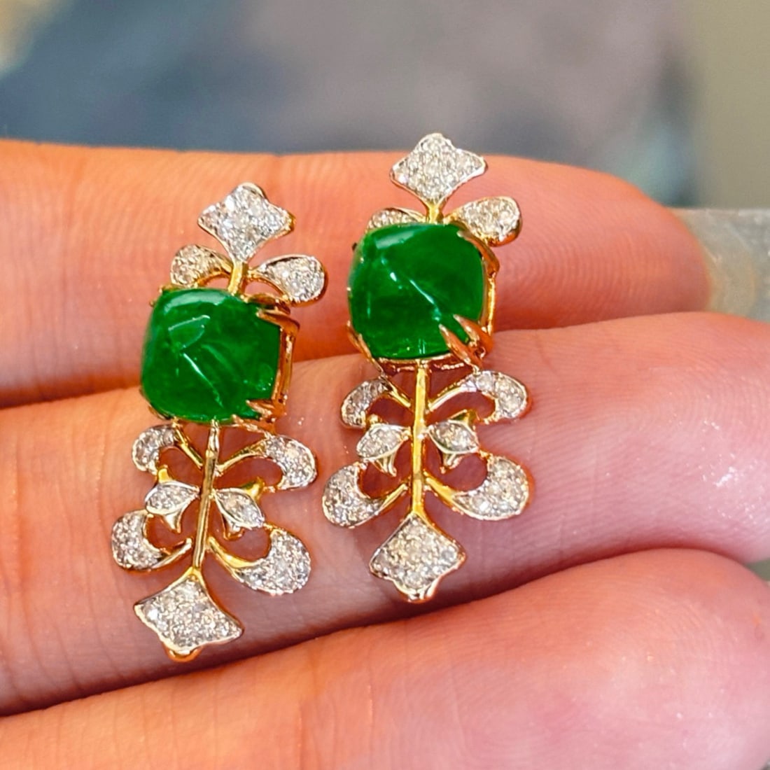 14k Gold 3.6 Ct Natural Emerald & Diamond Earrings - 4