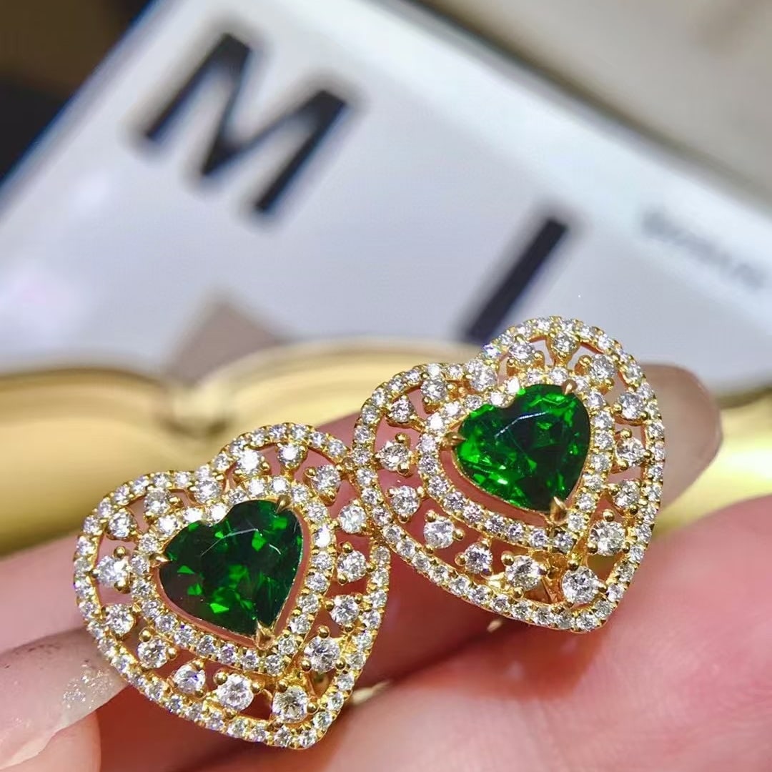 14k Gold 3.49 Ctw Vivid Green Natural Tsavorite & Diamond Earrings: Ref:230945196 // gold content:14k gold // main gemstone:tsavorite // shape:heart // carat weight:2. 34ct // color:vivid green // treatment:natural // // adjacent gemstone 2 : diamond // shape:round