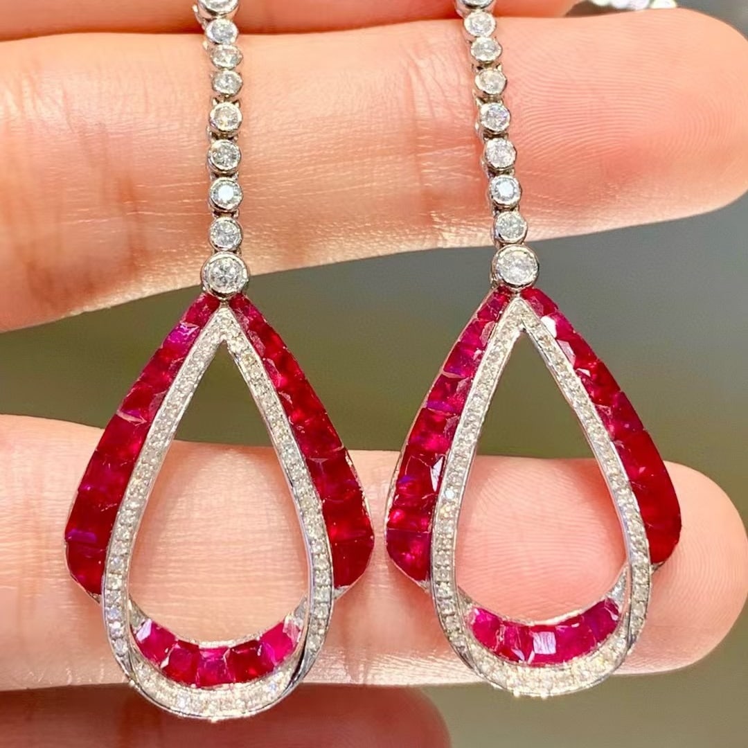 14k Gold 3 Ct Natural Ruby & Diamond Earrings: Ref:230945205 // gold content:14k gold // main gemstone:ruby // shape:princess // carat weight:3ct // color:red // treatment:natural // // adjacent gemstone 2 : diamond // shape:round // clarity grade