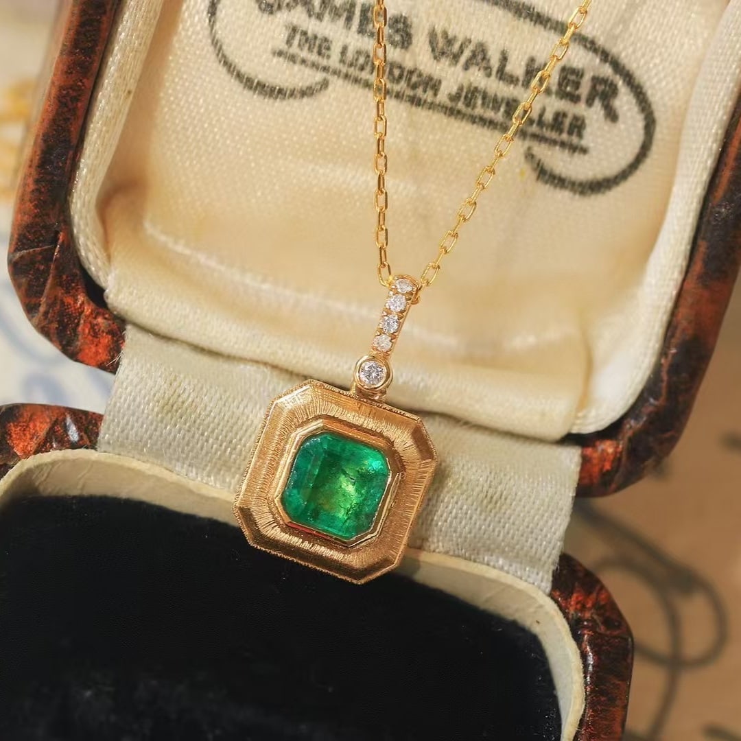14k Gold 0.52 Ctw Vivid Green Natural Emerald & Diamond Pendant( Without Chain ) (1 of 7)