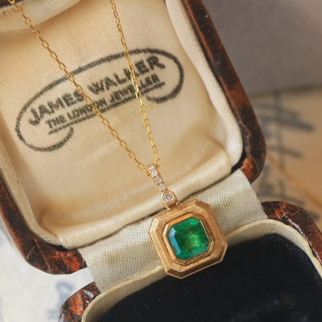 14k Gold 0.52 Ctw Vivid Green Natural Emerald & Diamond Pendant( Without Chain ) - 3