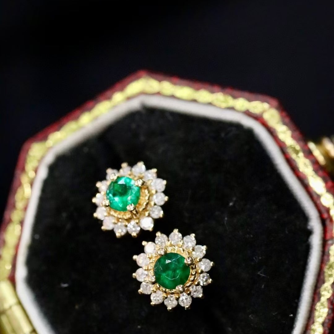 14k Gold 0.28 Ctw Natural Emerald & Diamond Earrings - 2