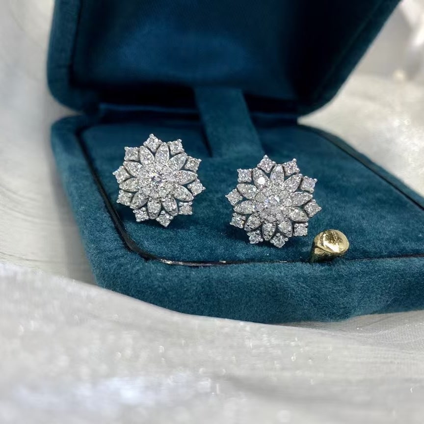 14k Gold 0.9 Ct Natural H Diamond Earrings (1 of 8)