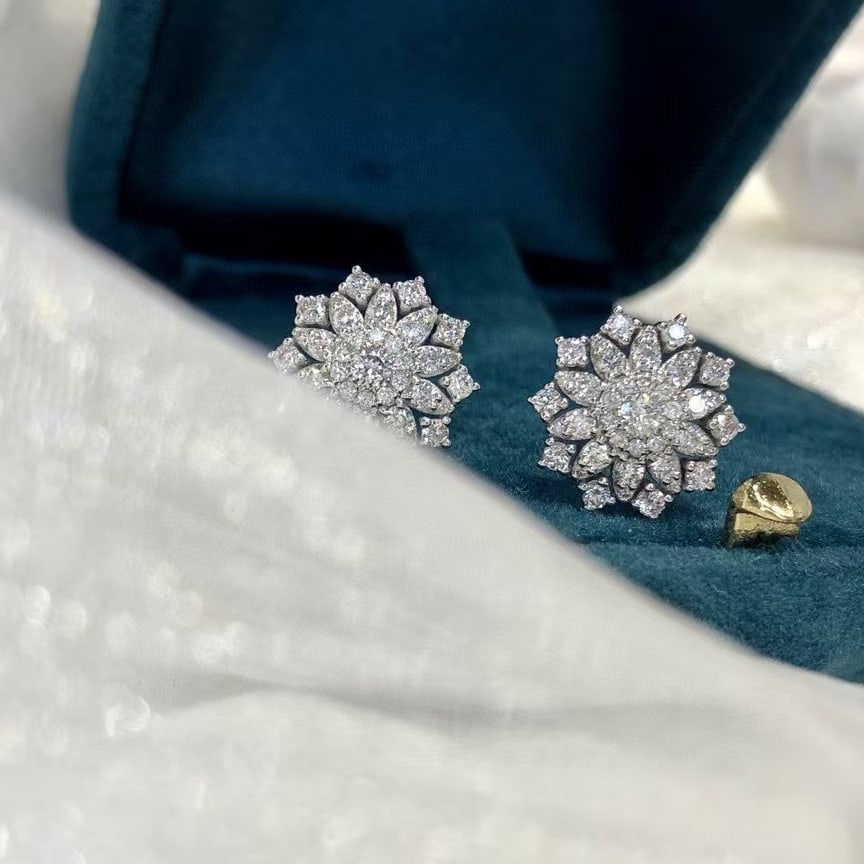 14k Gold 0.9 Ct Natural H Diamond Earrings - 2