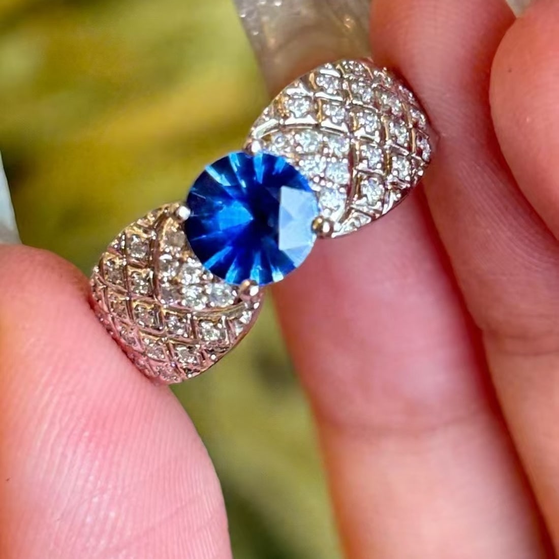 14k Gold 0.95 Ct Natural Sapphire & Diamond Ring: Ref:230945233 // gold content:14k gold // ring size:7. 25us // // main gemstone:sapphire // shape:round // carat weight:0. 95ct // color:royal blue // treatment:natural // cut grade:g // //