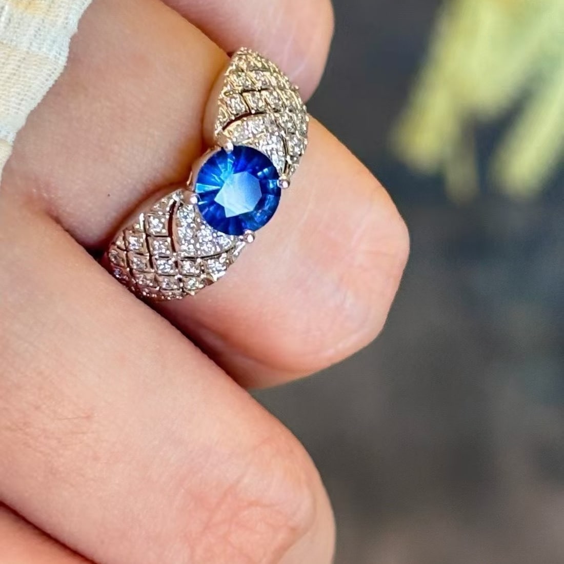 14k Gold 0.95 Ct Natural Sapphire & Diamond Ring - 3