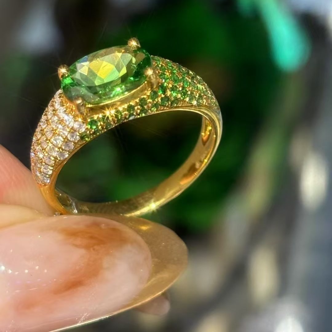 14k Gold 1.5 Ct Natural Tsavorite & Diamond & Tsavorite Ring - 4