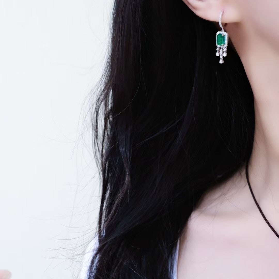 14k Gold 2.61 Ctw Vivid Green Natural Emerald & Diamond Earrings - 3