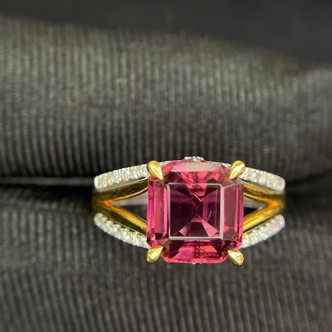 14k Gold 3.00 Ct Natural Tourmaline & Diamond Ring: Ref:230946004 // gold content:14k gold // ring size:7. 25us // // main gemstone:tourmaline // shape:octagonal // carat weight:3. 00ct // color:red // treatment:natural // // adjacent gemstone 2 : diam