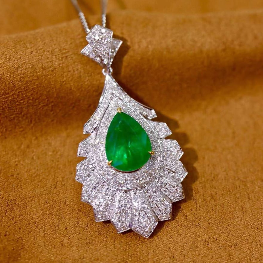 14k Gold 3.11 Ctw Vivid Green Natural Emerald & Diamond Pendant( Without Chain ) - 2