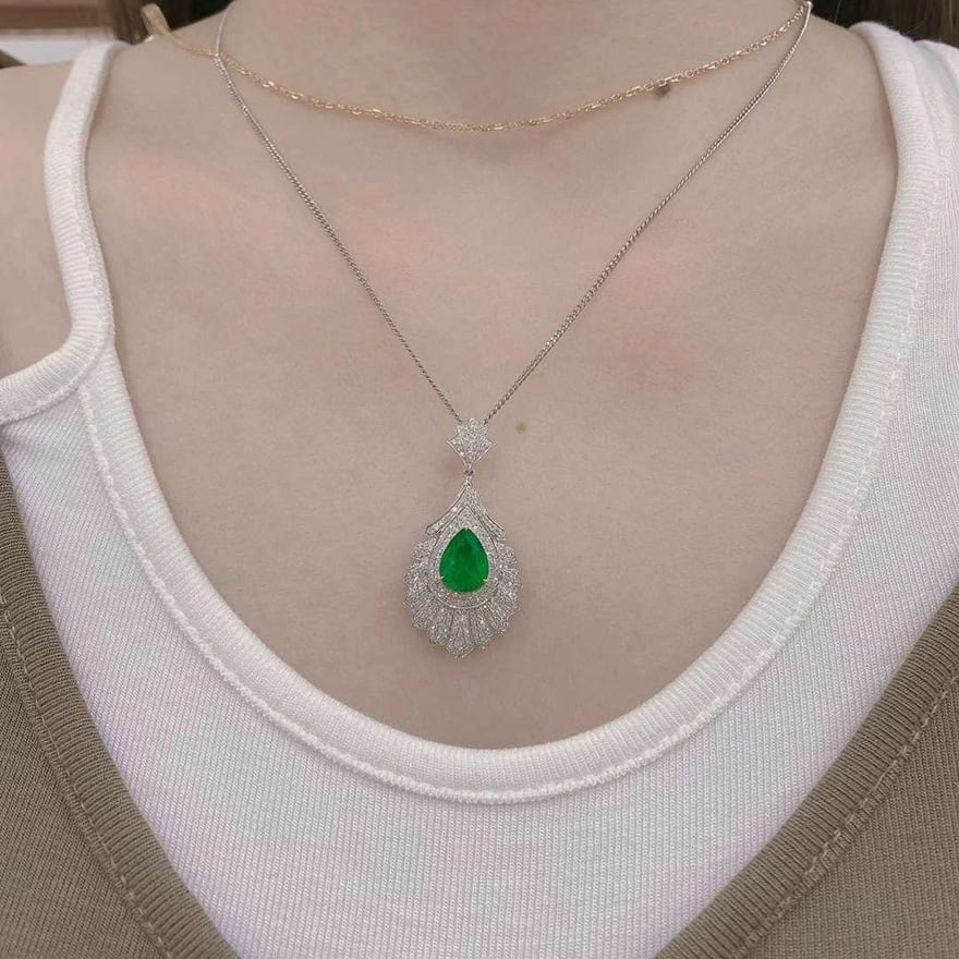 14k Gold 3.11 Ctw Vivid Green Natural Emerald & Diamond Pendant( Without Chain ) - 3