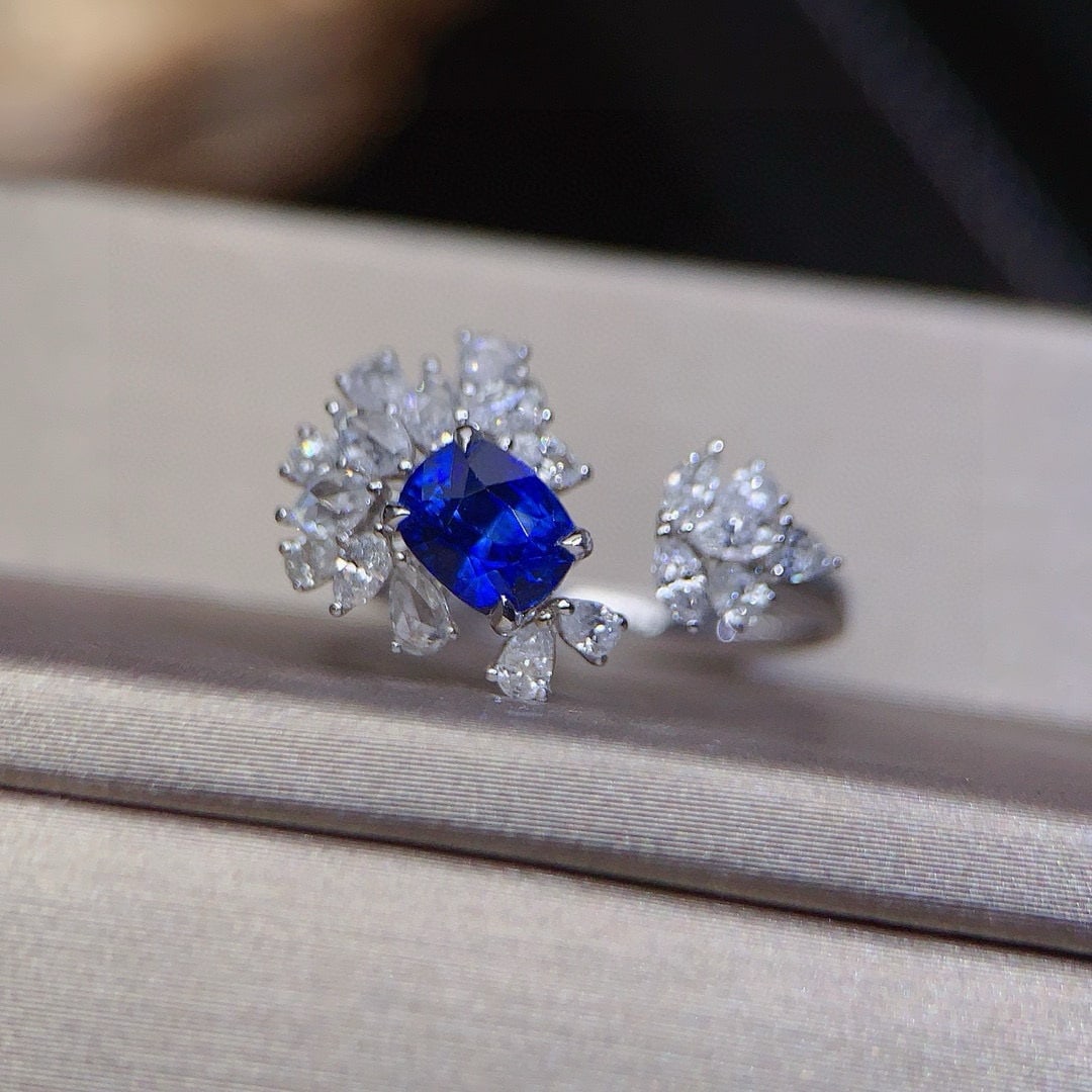 14k Gold 2.02 Ctw Natural Sapphire & Diamond Ring: Ref:230946014 // gold content:14k gold // ring size:7. 25us // // main gemstone:sapphire // shape:cushion // carat weight:1. 11ct // color:royal blue // treatment:natural // // adjacent gemstone 2 : d