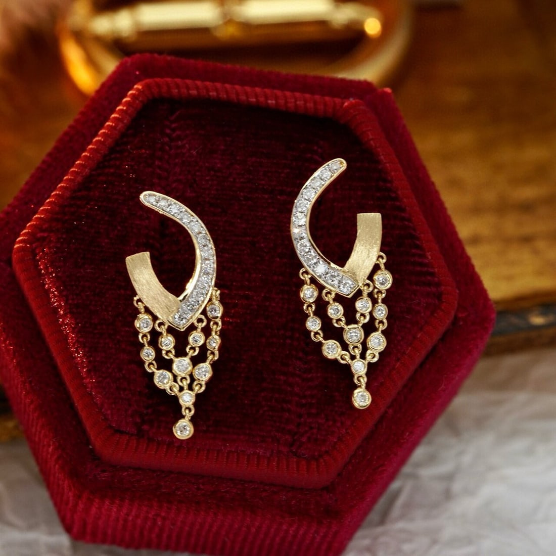 14k Gold 0.36 Ct Natural H Diamond Earrings: Ref:230946025 // gold content:14k gold // main gemstone:diamond // shape:round // carat weight:0. 36ct // clarity grade:vs-si // color:h // treatment:natural // cut grade:g // Condition: NewLow