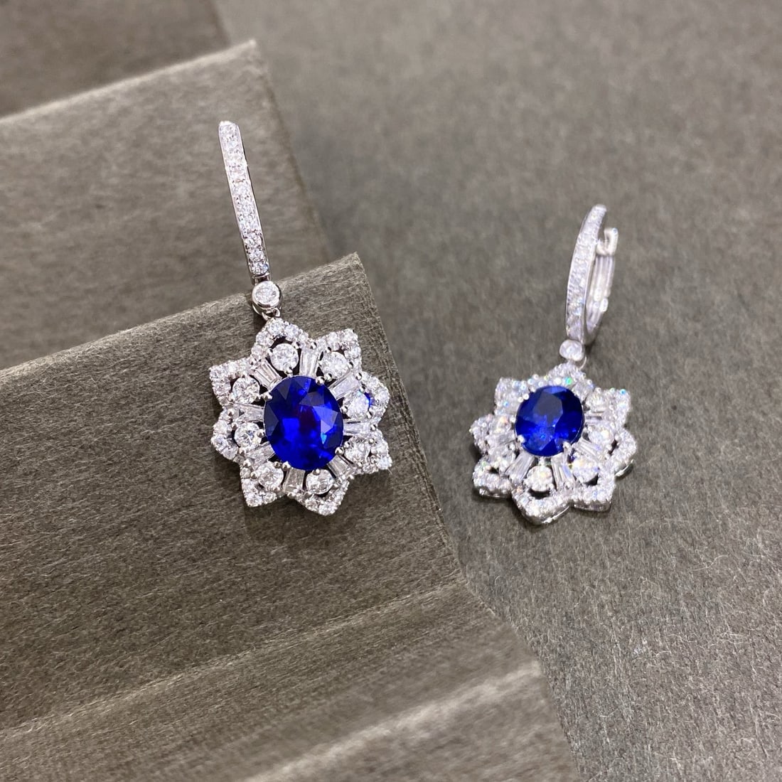 14k Gold 5.34 Ctw Natural Sapphire & Diamond Earrings - 5