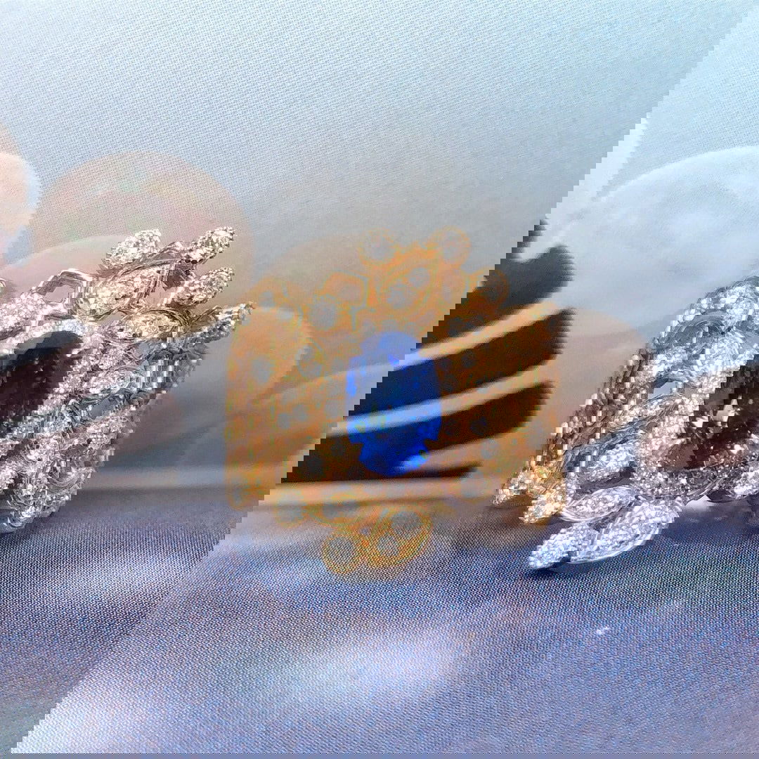 14k Gold 2.00 Ctw Natural Sapphire & Diamond Ring: Ref:230946041 // gold content:14k gold // ring size:7. 25us // // main gemstone:sapphire // shape:oval // carat weight:1. 51ct // color:cornflower blue // treatment:natural // // adjacent gemstone