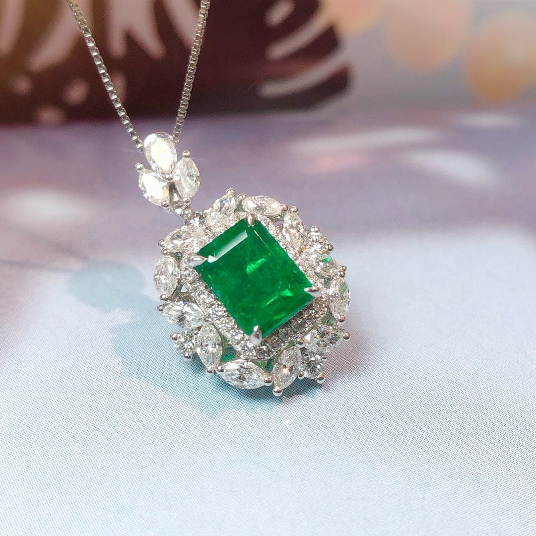 14k Gold 2.83 Ctw Vivid Green Natural Emerald & Diamond Pendant( Without Chain ) - 8