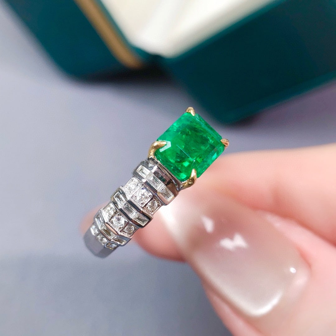 14k Gold 2.13 Ctw Vivid Green Natural Emerald & Diamond Ring - 8