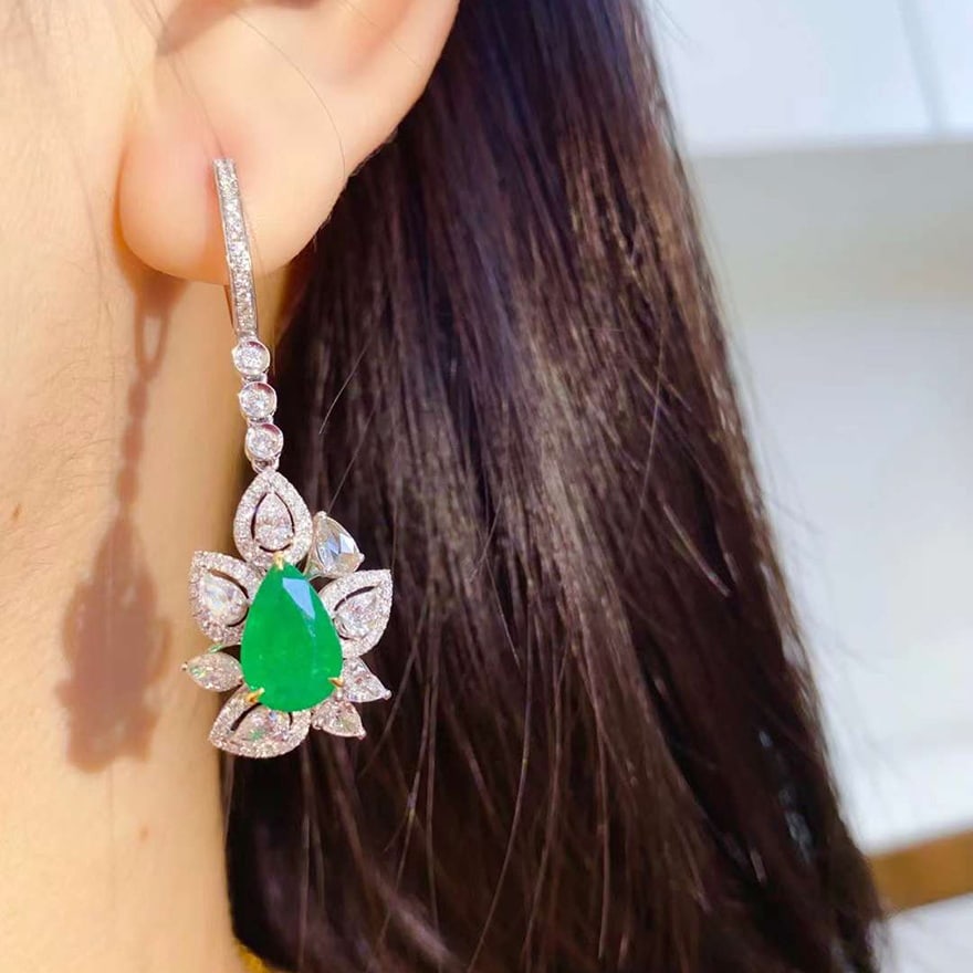 14k Gold 5.30 Ctw Vivid Green Natural Emerald & Diamond Earrings - 4