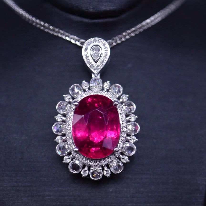 14k Gold 3.85 Ct Natural Tourmaline & Diamond Pendant( Without Chain ): Ref:230946069 // gold content:14k gold // main gemstone:tourmaline // shape:oval // carat weight:3. 85ct // color:red // treatment:natural // // adjacent gemstone 2 : diamond // number of stones:81